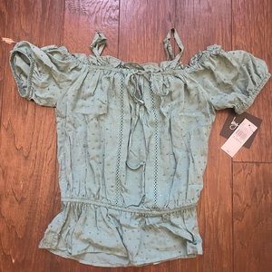 Women’s XS off the shoulder shirt